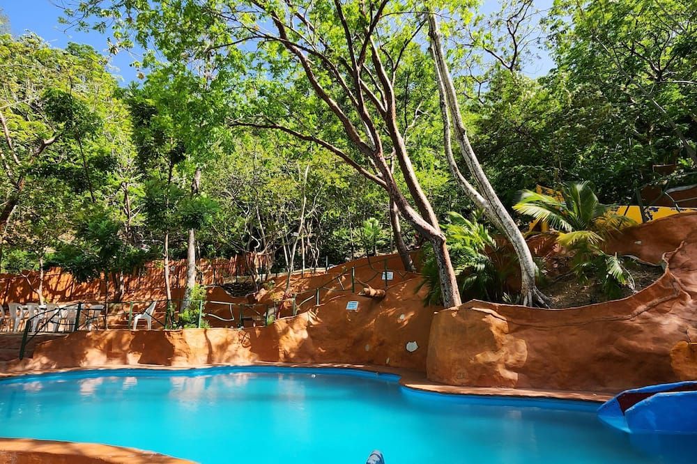 Lenca World - Coxen Hole - Uima-allas