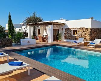 Villa 5 Minutes From The Beaches With Pool And Gardens - Sant Carles de Peralta - Piscina