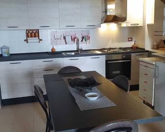House Nature (countryside and sea) - Pisticci - Cucina