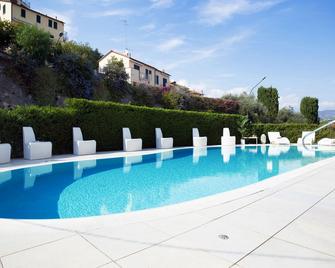Hotel Iva - Diano Marina - Pool