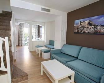 Apartamentos turísticos Jardines del Plaza - Peníscola - Living room