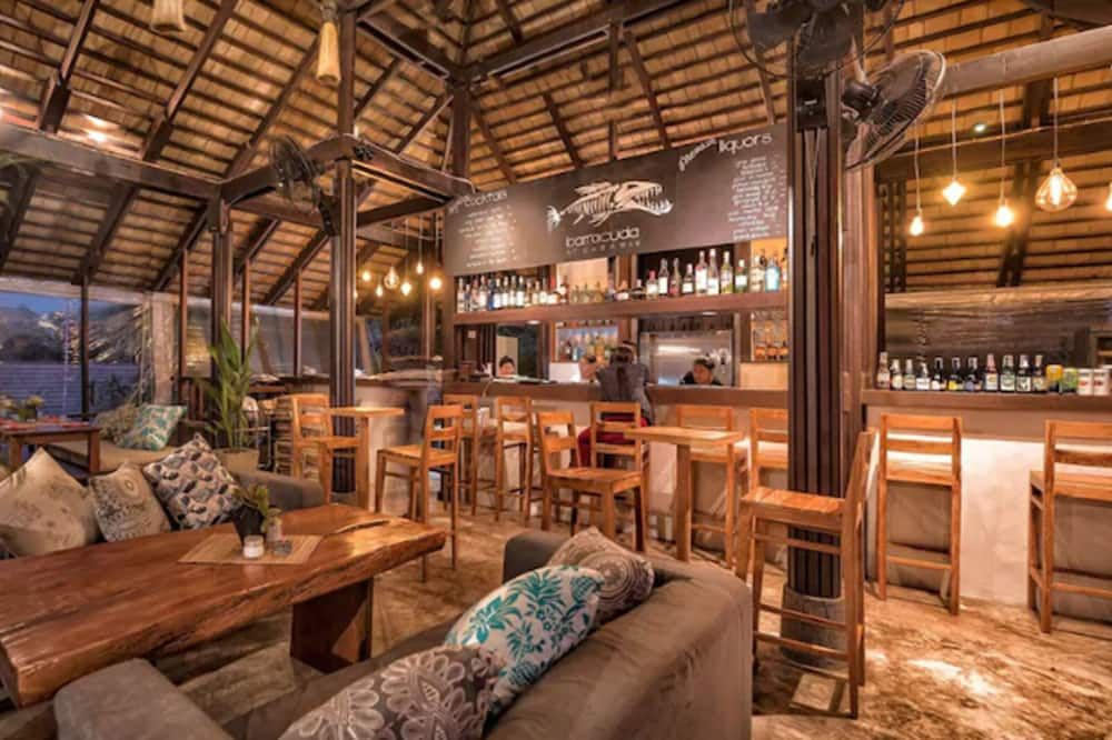 بانز دايفينج ريزورت - كو تاو - بار