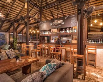 بانز دايفينج ريزورت - كو تاو - بار