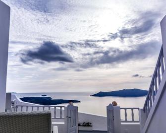 Santorini View Studios - Firostefani