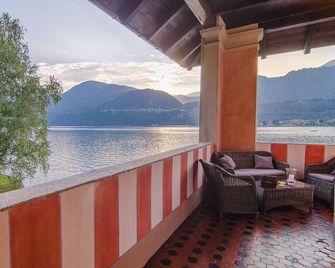 Chocolat Relais Et Maisons - Au Lac - Omegna - Balcón