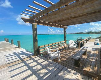 Waterfront Retreat With Pool & Dock On Hoopers Bay - Georgetown - Patio
