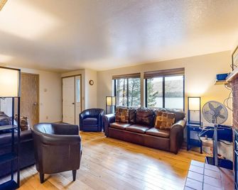 Time Out - Joseph - Sala de estar