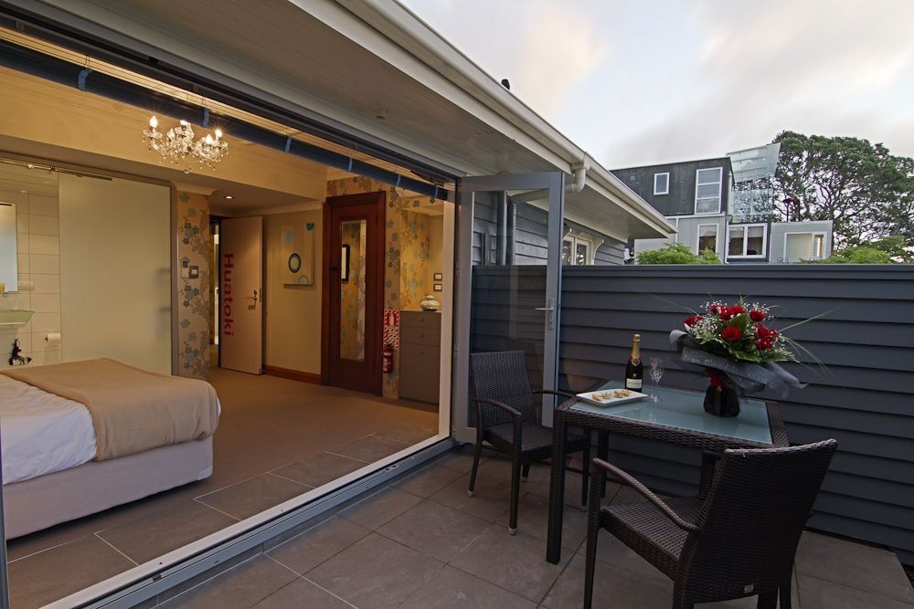 نيس هوتل - نيو بليموث - شرفة مرصوفة