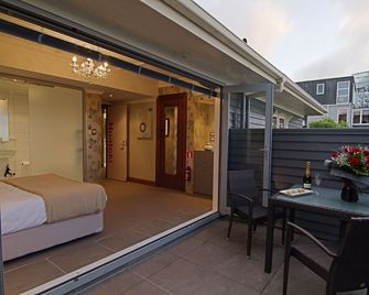 Nice Hotel - Nueva Plymouth - Patio