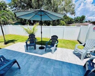 Home in Seffner - Seffner - Pátio