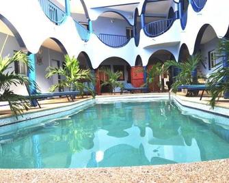 Hotel Hacienda - Mbour - Pool