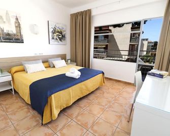 هوتل جاباردا - بالما نوفا - غرفة نوم