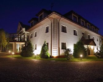 Glass Residence - Otwock - Building