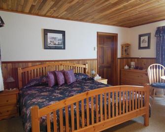 Blue Grouse Country Inn B&b - Clearwater - Schlafzimmer
