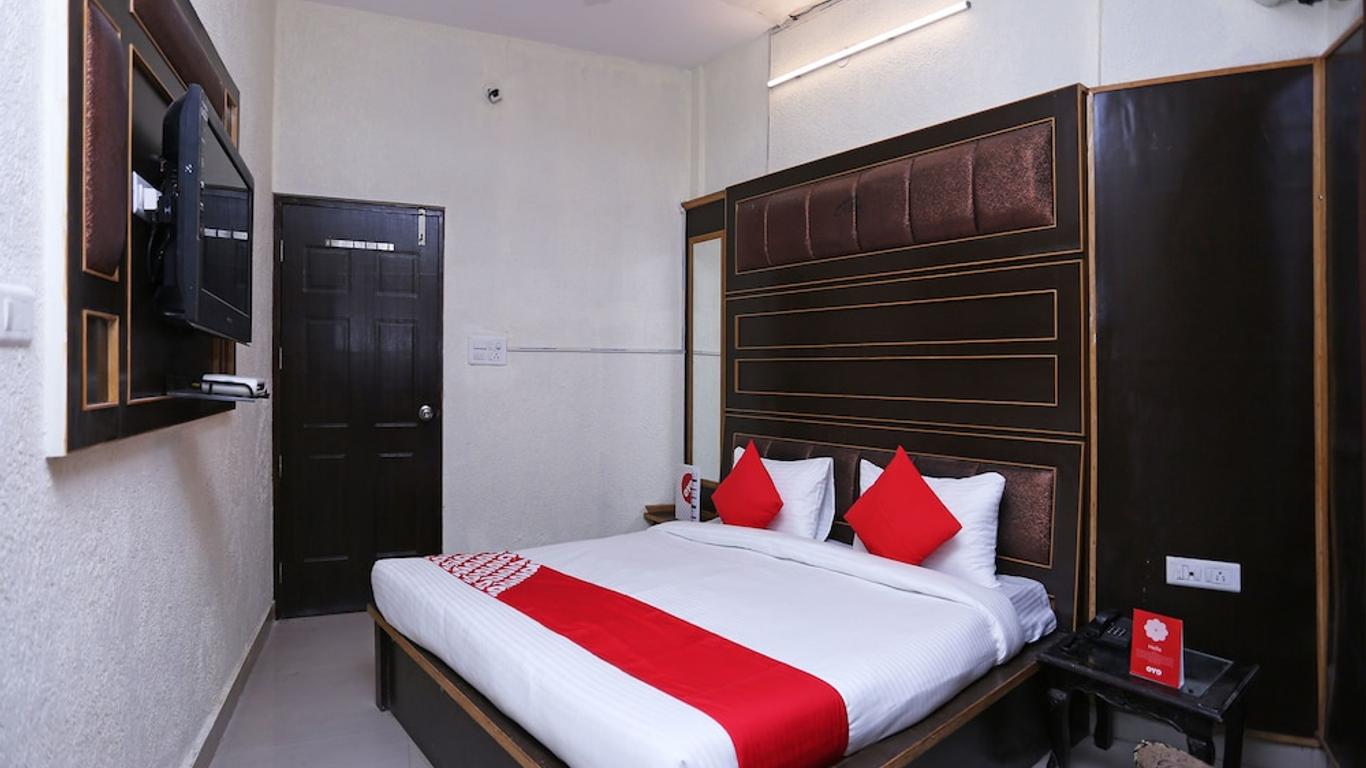 Oyo 14975 City Guest House