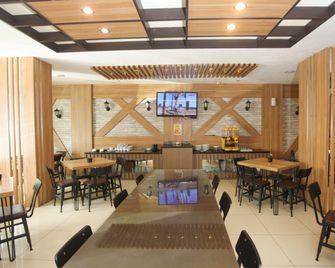 Grand Palace Hotel Makassar - Makassar - Restaurante