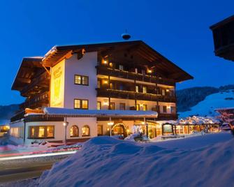 Hotel Simmerlwirt - Wildschönau - Bygning