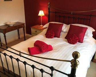 Idyllic village location on the edge of the Yorkshire Dales National Park - Newton-le-Willows - Bedroom