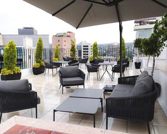 St Isidro Suites Corporate Housing Spa & Wellness Center - Mexico City - Balcony