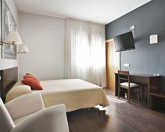 Hostal T4 - Paracuellos de Jarama