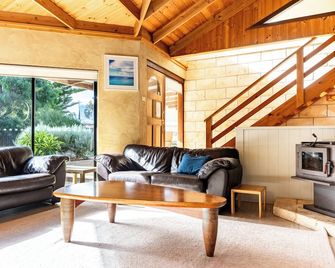 Sea Esta Prevelly - 나라법 - 거실