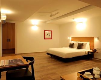 Super Townhouse Bombay Exhibition Centre Goregaon - Mumbai - Bedroom