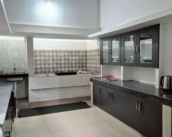 4-bedroom farmhouse in peaceful Periya with WiFi - Mananthavady - Cocina