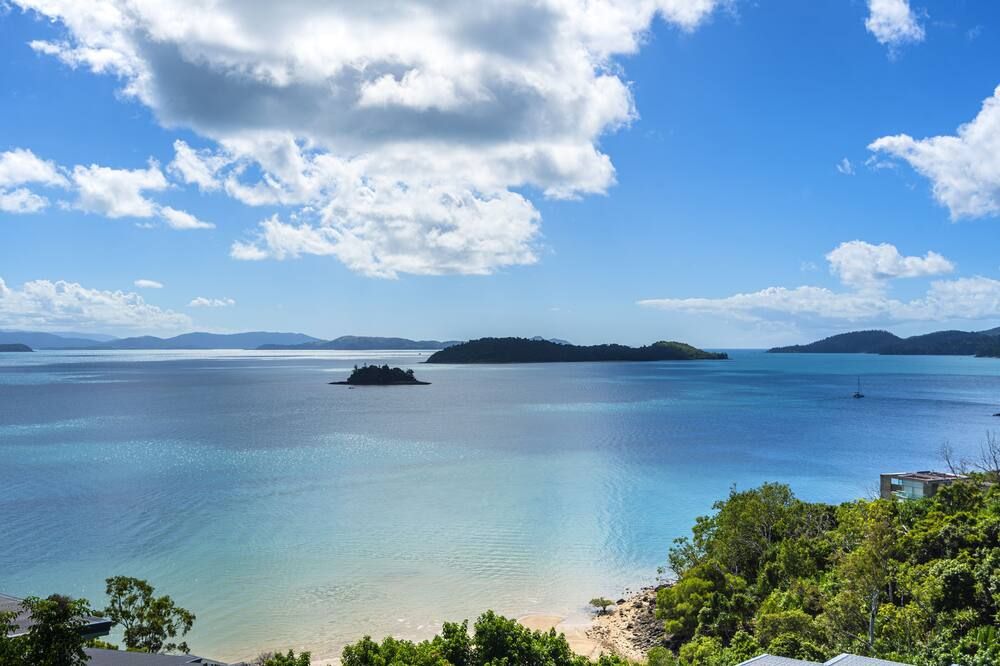 The Panorama 3, Hamilton Island 2 Bedroom 2 Bathroom Ocean View Modern Apartment - המילטון איילנד - חוף