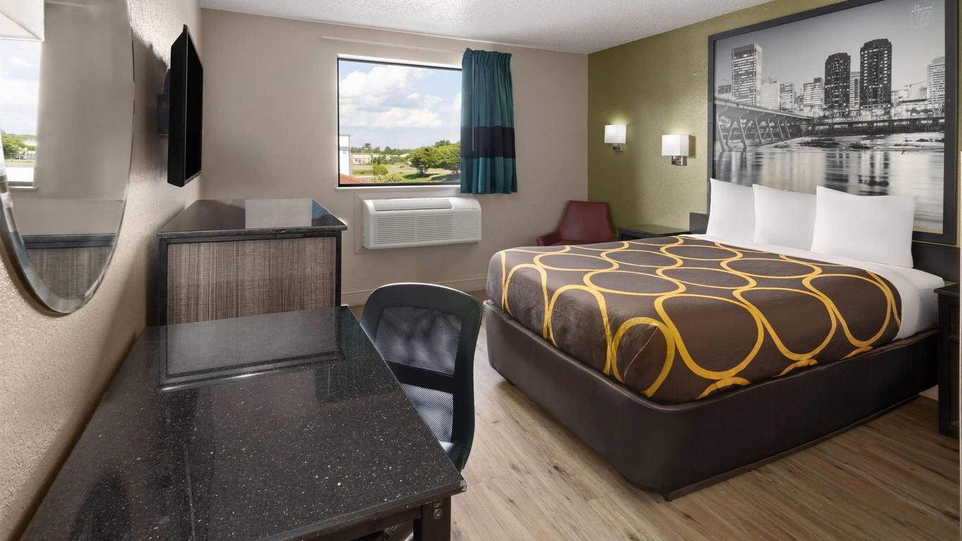 Super 8 by Wyndham Richmond Midlothian Turnpike