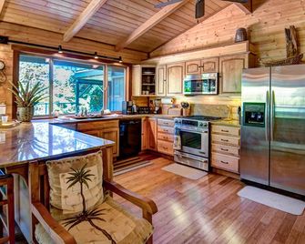 Volcano Big Tree Sanctuary - Volcano - Cocina