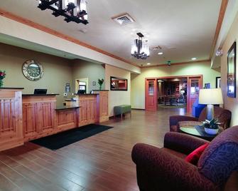 Hawthorn Extended Stay by Wyndham Minot - Minot - Lobby