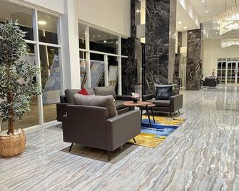 d'primahotel Jemursari Surabaya - Surabaya - Lobby