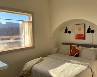 Queen Anti-cline, disc golf, kayaks, ATV, wildlife, hiking, beach, pet friendly - Moab - Bedroom