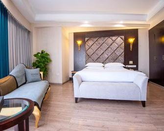 Xinhong Hotel - Neijiang - Habitación