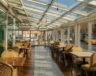 Lic Manhattan View Hotel - Queens - Restaurant