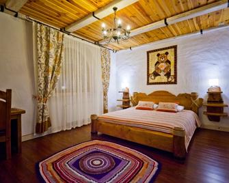 Medvezhiy Ugol - Suzdal - Bedroom