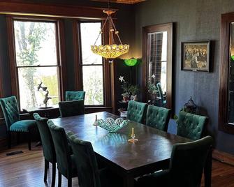 Netherfield Place - Paola - Comedor