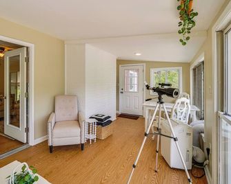 The River House! Quiet Retreat on Shenandoah River - Charles Town