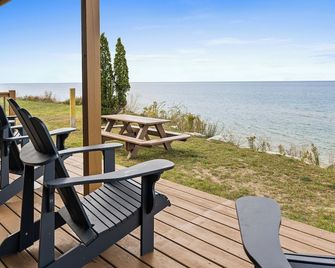 Sandpiper Cottage Beautiful Private Lake - Silver Lake - Balcón