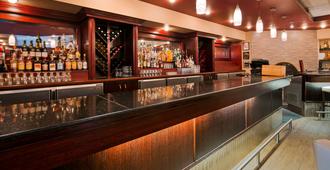 Best Western Grande Prairie Hotel & Suites - Grande Prairie - Bar