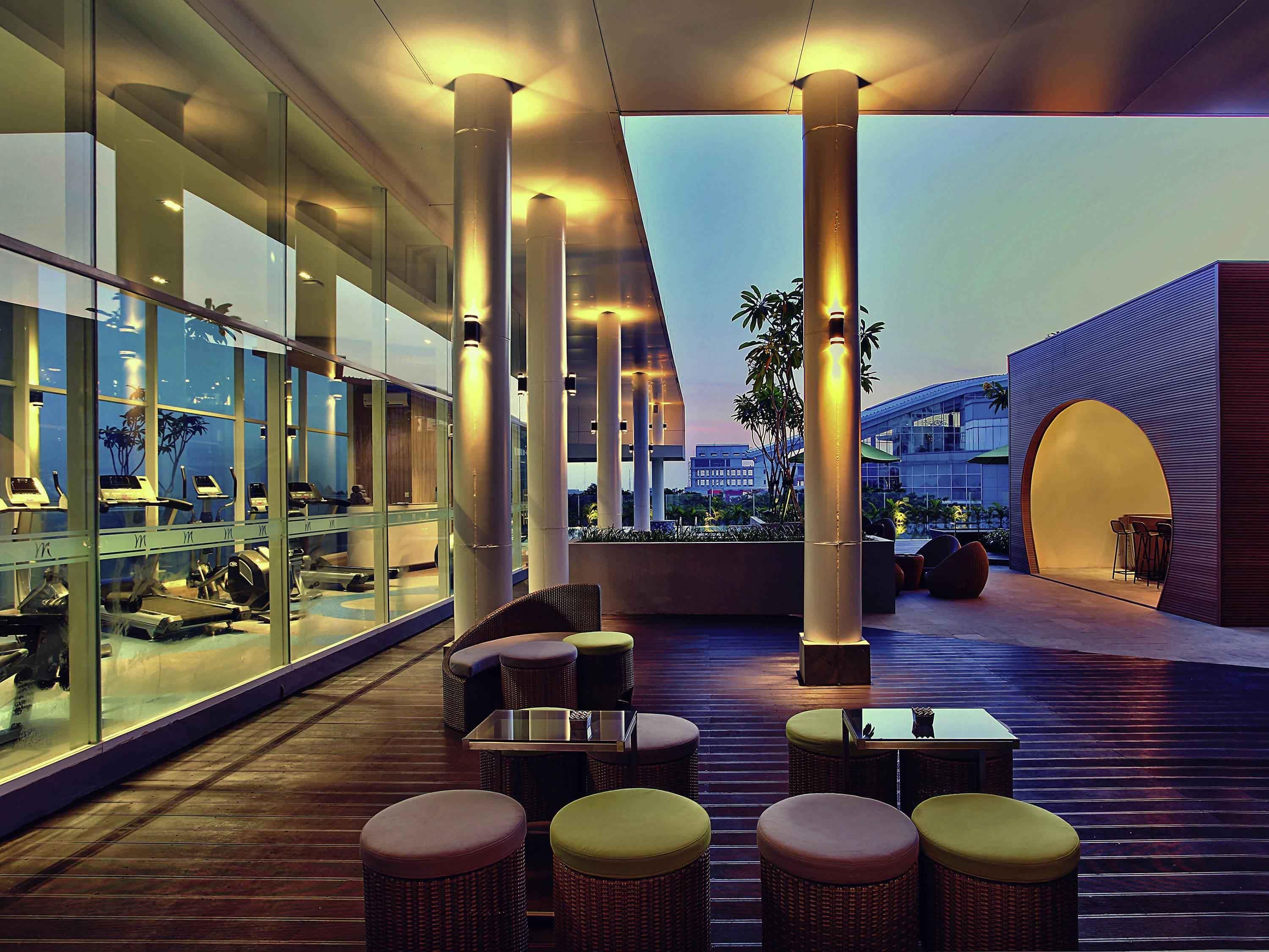 Mercure Serpong Alam Sutera - Tangerang City - בר