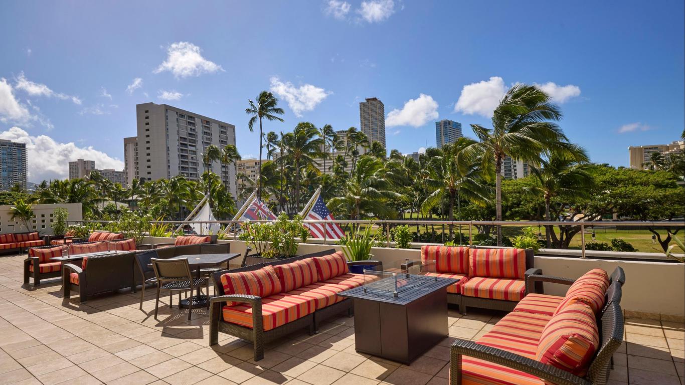 DoubleTree by Hilton Alana - Waikiki Beach