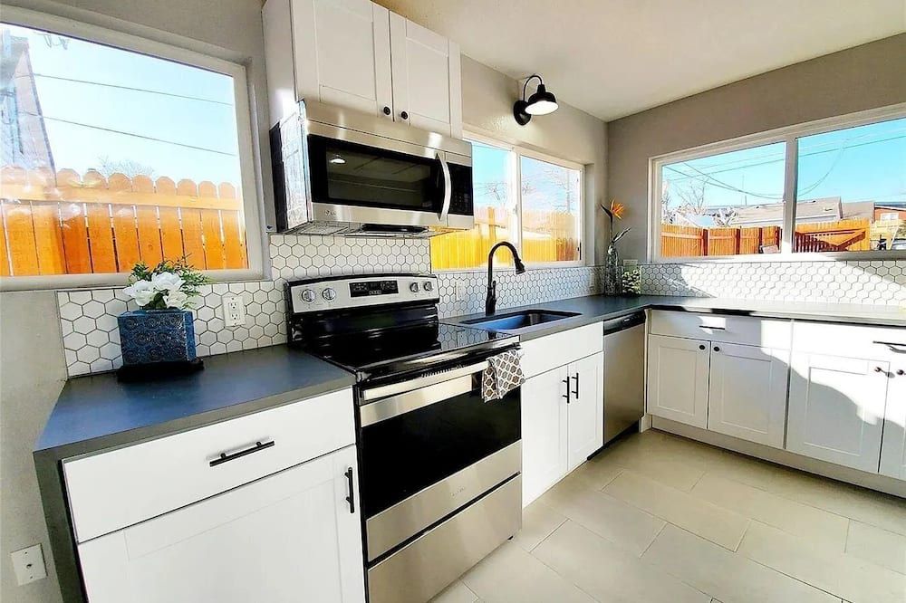 Cozy Globeville Home Close to Highlands and Rino - דנבר - מטבח