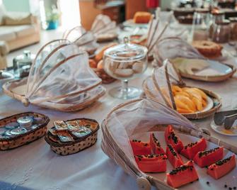 Pousada Brigitte - São Sebastião