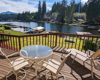 Lakefront: Dog Friendly, Dock, Bbq, Firepit, Ac - Snohomish - Balcony