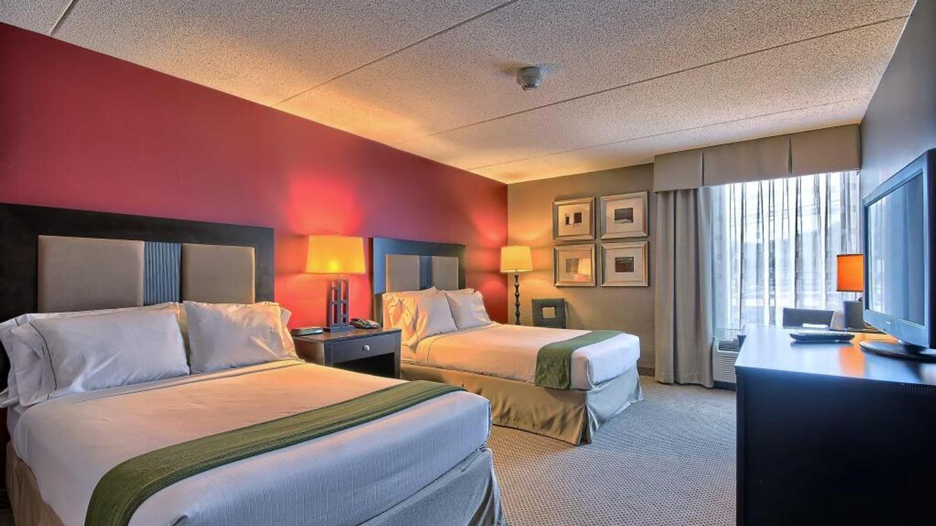 Holiday Inn Express Charleston-Civic Center