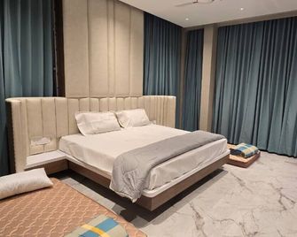 Hotel Annapurna - Ratlām - Bedroom