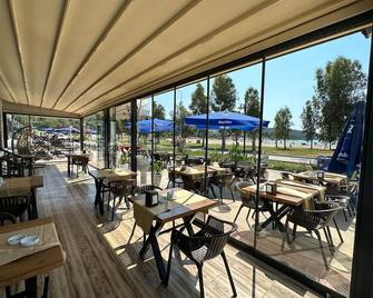 Garden Butik & Apart Hotel Akbuk - Дідім - Ресторан