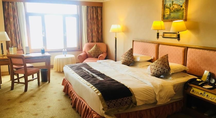 Qingdao Oceanwide Elite Hotel thumbnail 2