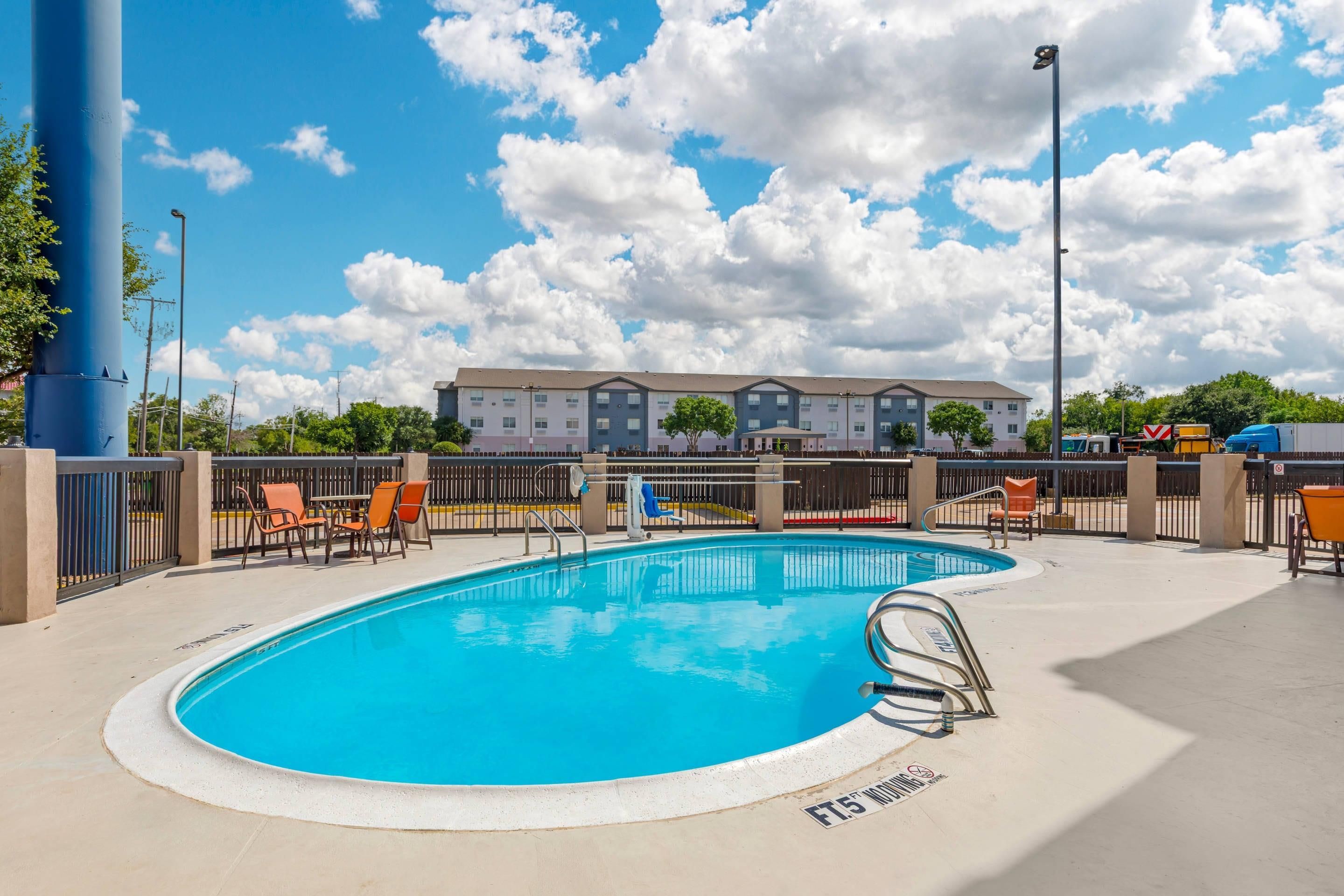 Comfort Inn Wichita Falls North - וויצ'יטה פולס - בריכה